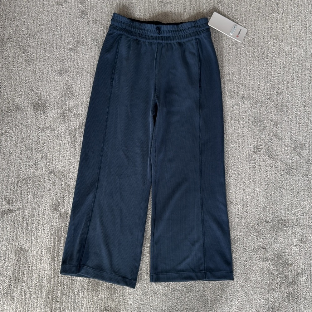 Lululemon Ribbed Softstreme Mid Rise Wide Leg Crop 25” - Picture 4 of 11